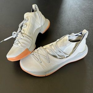 Curry 5 Grey Under Armour Basketball Shoes Size 11.5